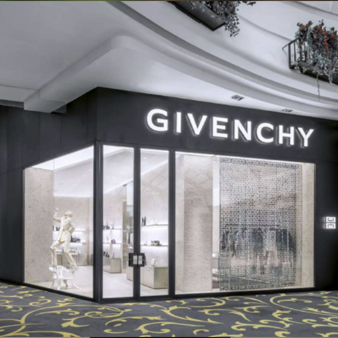 GIVENCHY inaugure une nouvelle boutique au Morocco Mall à Casablanca