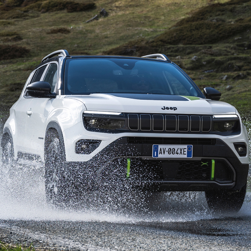 Plus de plaisir, plus de capacités, plus d'Avenger :  Présentation du nouveau Jeep® Avenger 4xe
