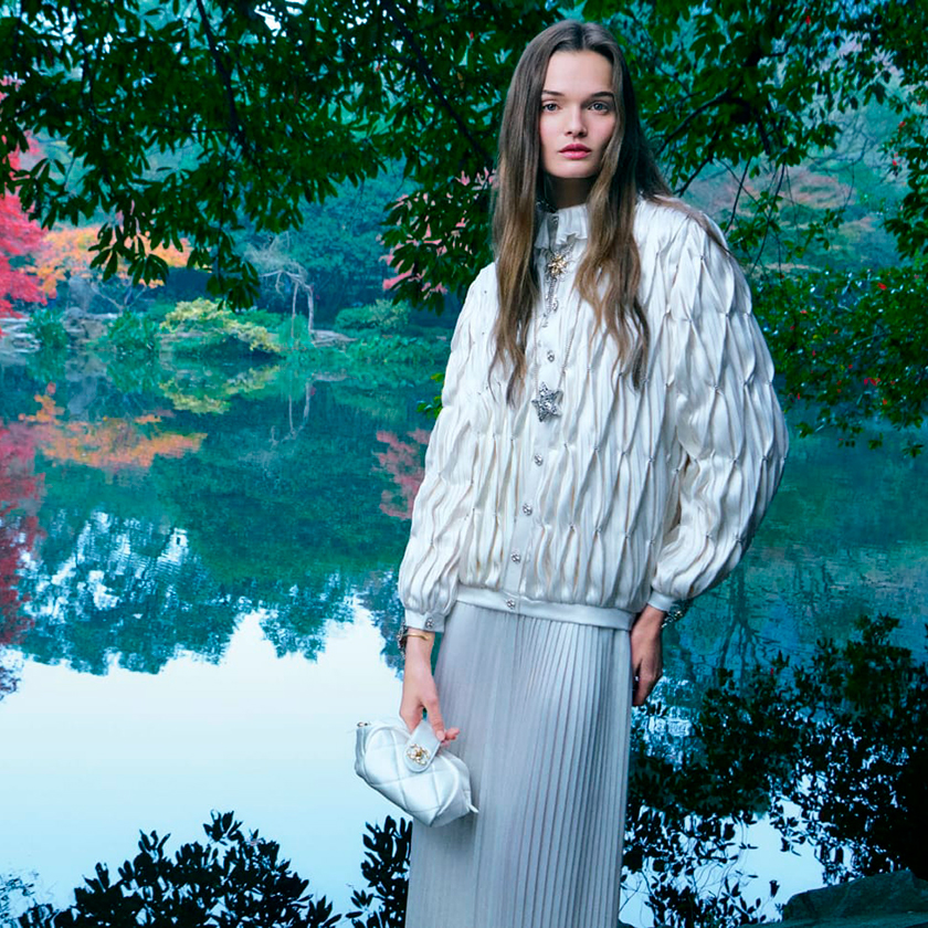 Chanel métiers d’art 2024/25 : un voyage poétique entre Paris et Hangzhou